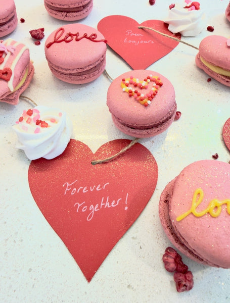 💕 Valentine’s Macaron Collection box of 5 mixed