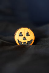 Les Macarons Hantés: The Haunted Macarons Mix Box 6 piece
