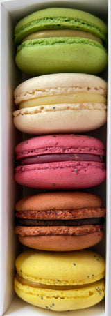 5 Mixed Flavours of Macarons in a gift box
